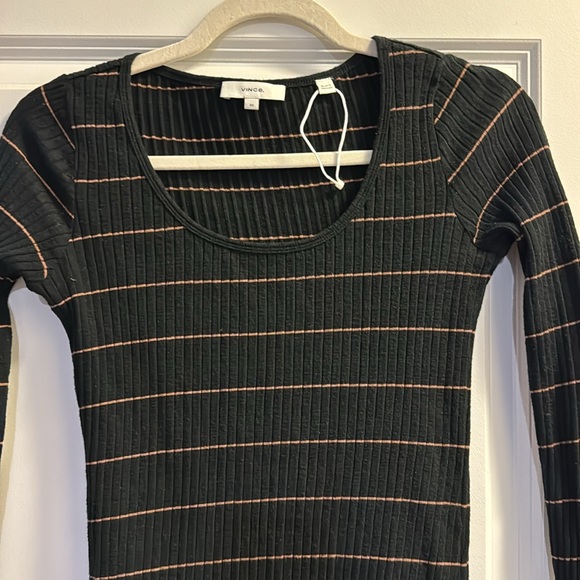 Top - Picture 2 of 2